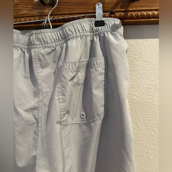 Vuori men’s workout shorts there are compression shorts inside the shorts 34 - Picture 6 of 7